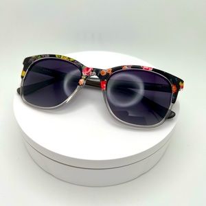 🕶️ BETSY JOHNSON Sunwear Sunglasses - NWOT